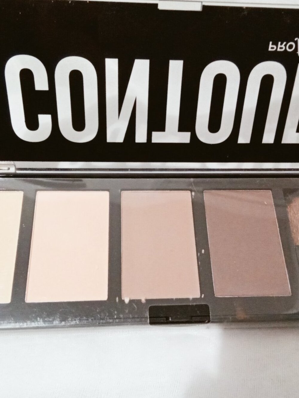 Profusion Fierce Define + Sculpt Complete Contouring Palette W/Brush NEW